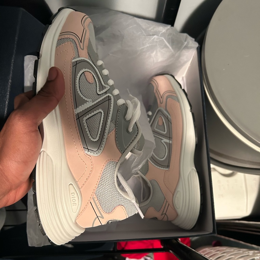 Dior b30